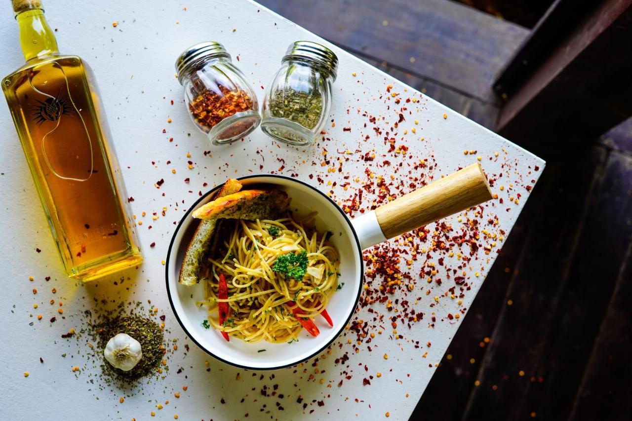 Novotel Goa Resort & Spa Candolim Extérieur photo A pot of spaghetti