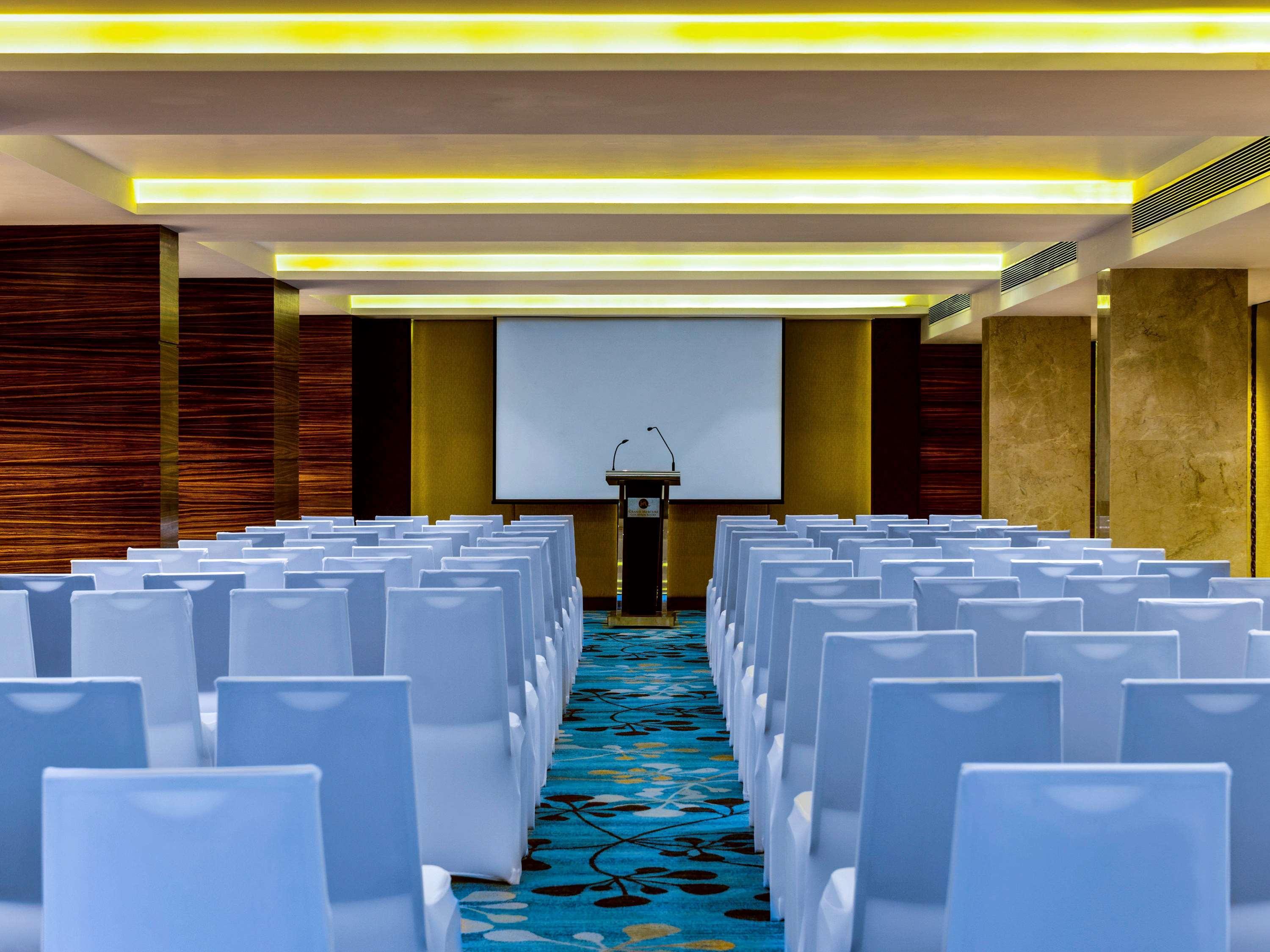 Novotel Goa Resort & Spa Candolim Extérieur photo The Westin Ballroom